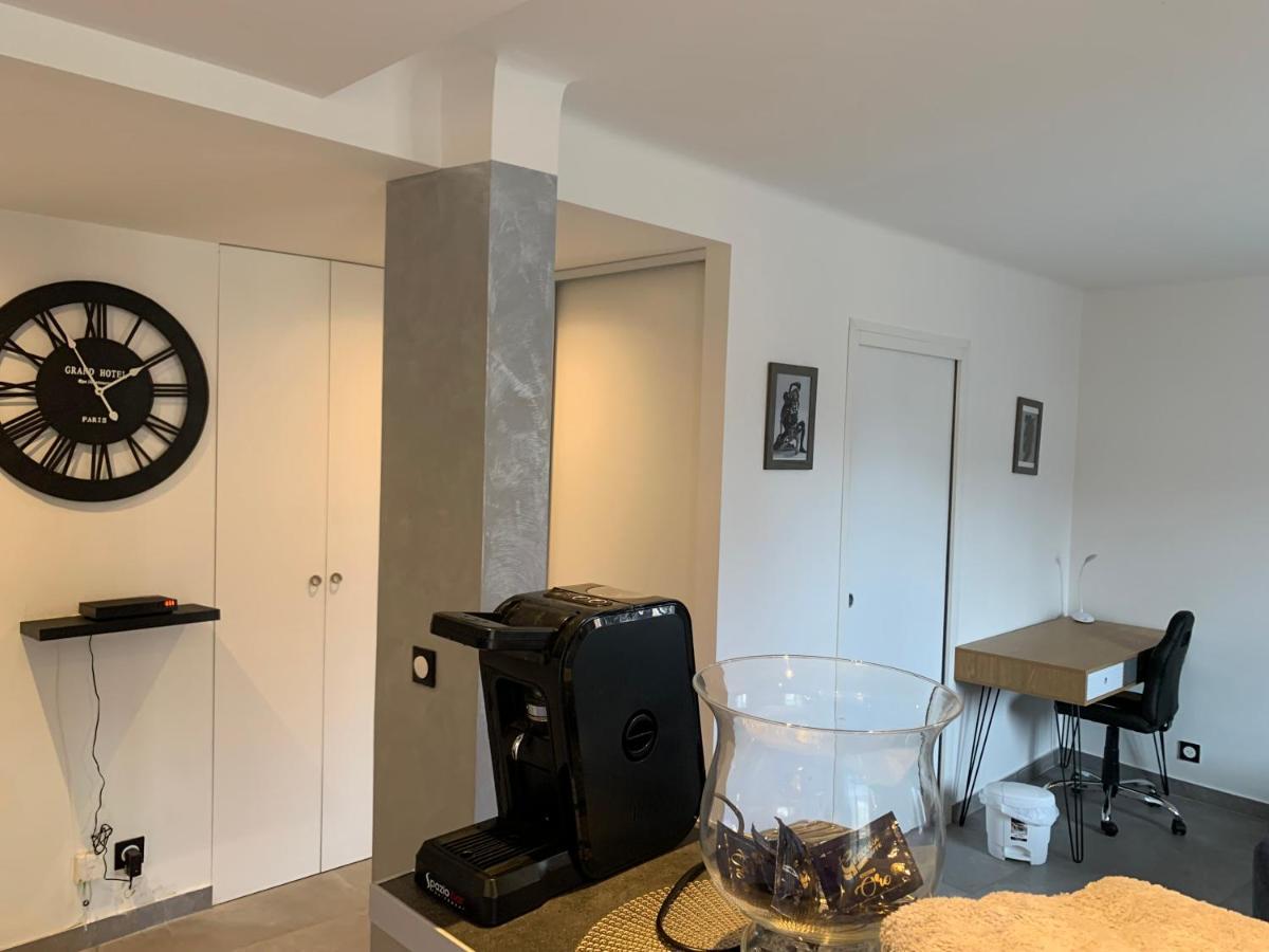 Grand Studio Tres Agreable Avec Bar, Cuisine Et Terrasse Καν-συρ-Μερ Εξωτερικό φωτογραφία
